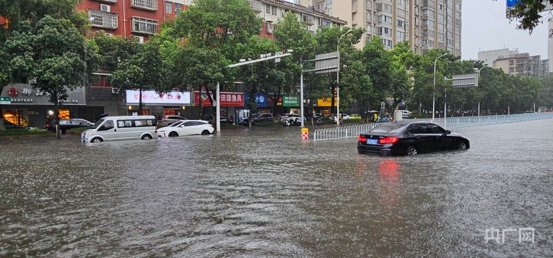 长沙暴雨最新照片，城市与自然的共同挑战